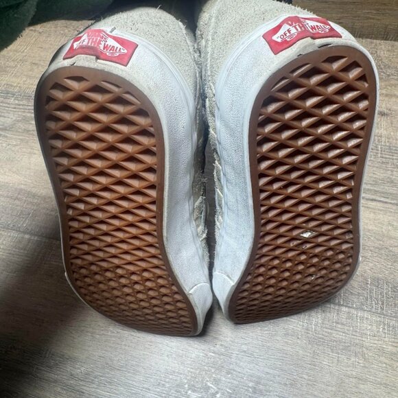 Vans Sk8-Hi Embossed Checkerboard Oat White Suede Sneakers Women's 8.5 - Picture 4 of 7